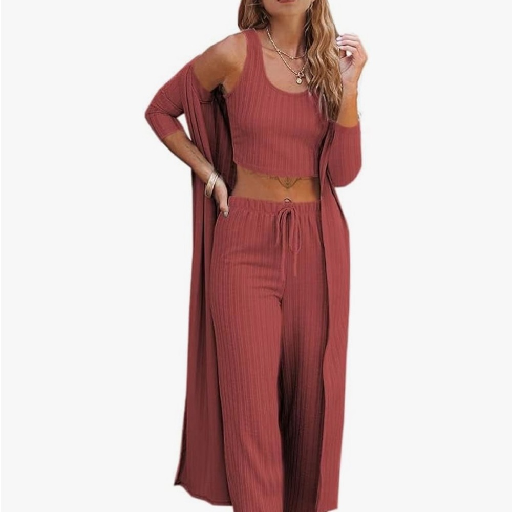Maroon 3 piece pajama set XL